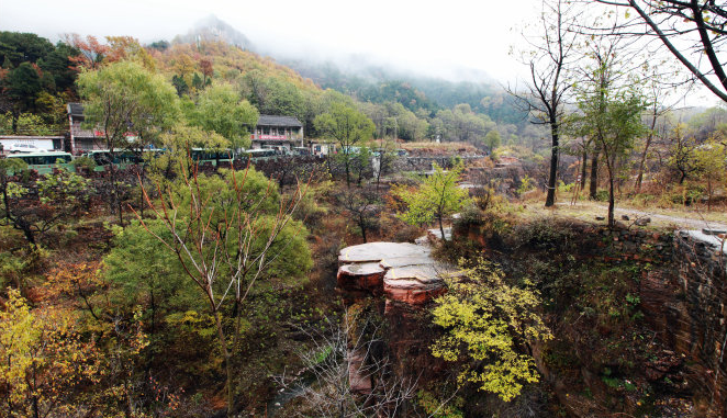 郭亮村在哪里，河南郭亮村风景区在哪里（河南省新乡市辉县沙窑乡郭亮村）