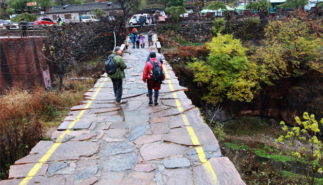 郭亮村在哪里，河南郭亮村风景区在哪里（河南省新乡市辉县沙窑乡郭亮村）