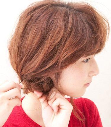 卷发怎么盘发好看，卷发怎么盘起来好看（2款流行的卷发盘发图解）