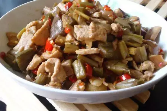 腌制的榄角怎么吃，怎样腌制榄角（念念不忘家乡的味道：咸柠檬）