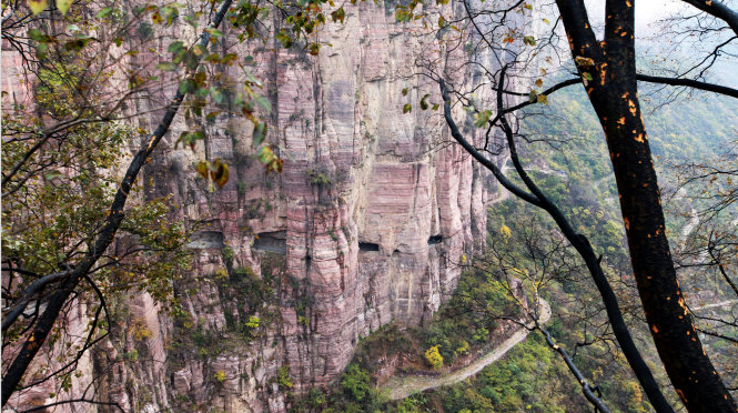 郭亮村在哪里，河南郭亮村风景区在哪里（河南省新乡市辉县沙窑乡郭亮村）