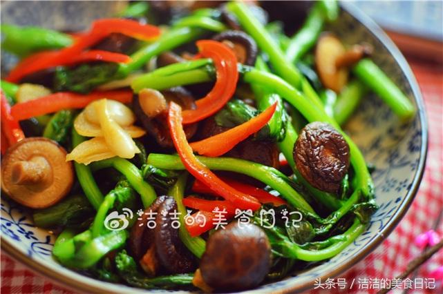 油菜苔怎么炒好吃，油菜苔怎么炒好吃视频（阳春三月一定要吃油菜苔）