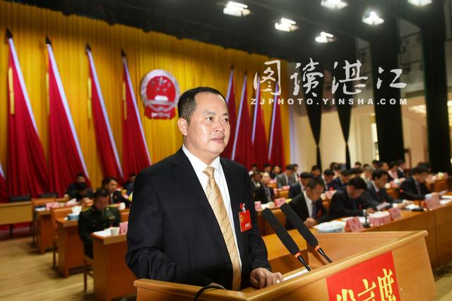雷州市领导班子名单，雷州市委书记与霞山区委书记哪个大（雷州市十六届人大二次会议闭幕）