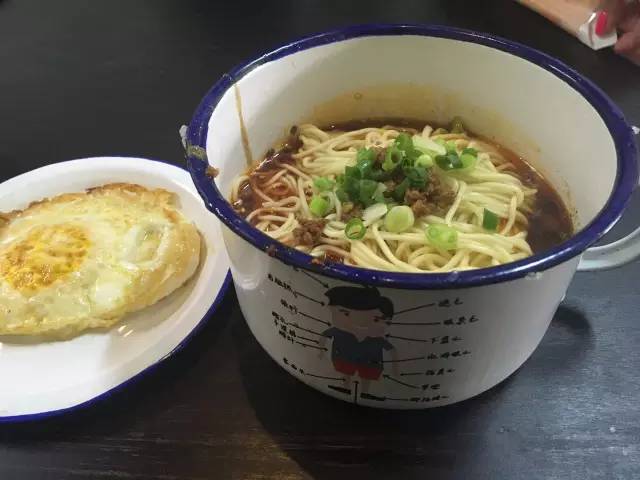 巴南万达什么好吃，《重庆好吃街地图》巴南万达金街上榜