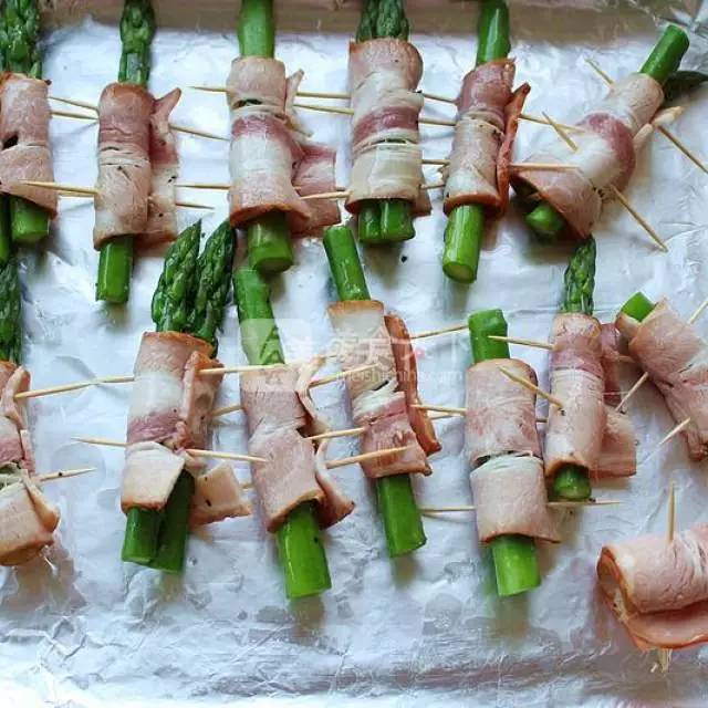 芦笋怎么做好吃法大全，芦笋怎么做的吃法（芦笋的60款中西式吃法）