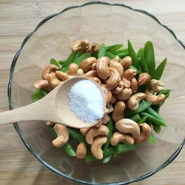 芦笋怎么做好吃法大全，芦笋怎么做的吃法（芦笋的60款中西式吃法）