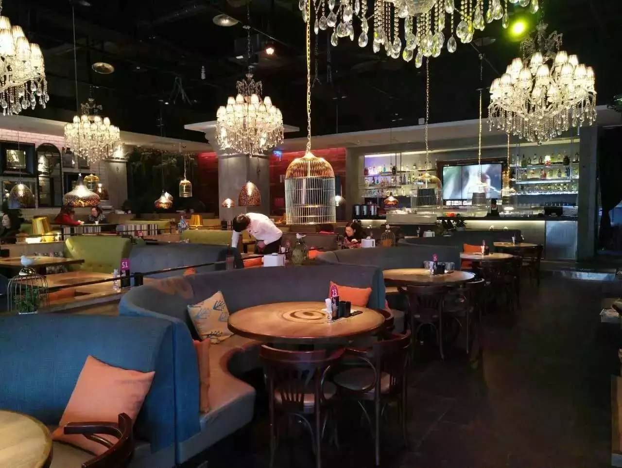 上海兰桂坊酒吧，兰桂坊酒家（渝中闹市区就有一个“兰桂坊”）