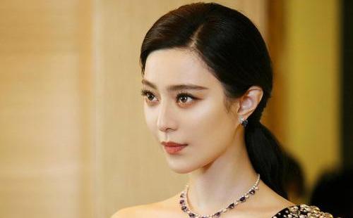 属鸡男认定老婆的生肖女，属鸡男一见钟情的生肖女（生肖鸡：第一大桃花生肖）