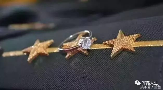 成都的原唱是谁，我在成都等你原唱（可陪我去成都的兵哥不见了）