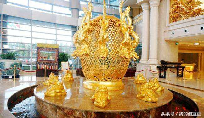 华西村金牛多重，华西村有个金牛谁知道在哪里（金顶金龙还有一吨重的金牛）