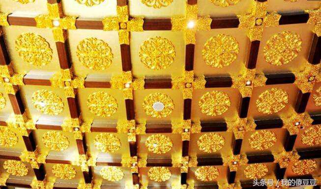 华西村金牛多重，华西村有个金牛谁知道在哪里（金顶金龙还有一吨重的金牛）