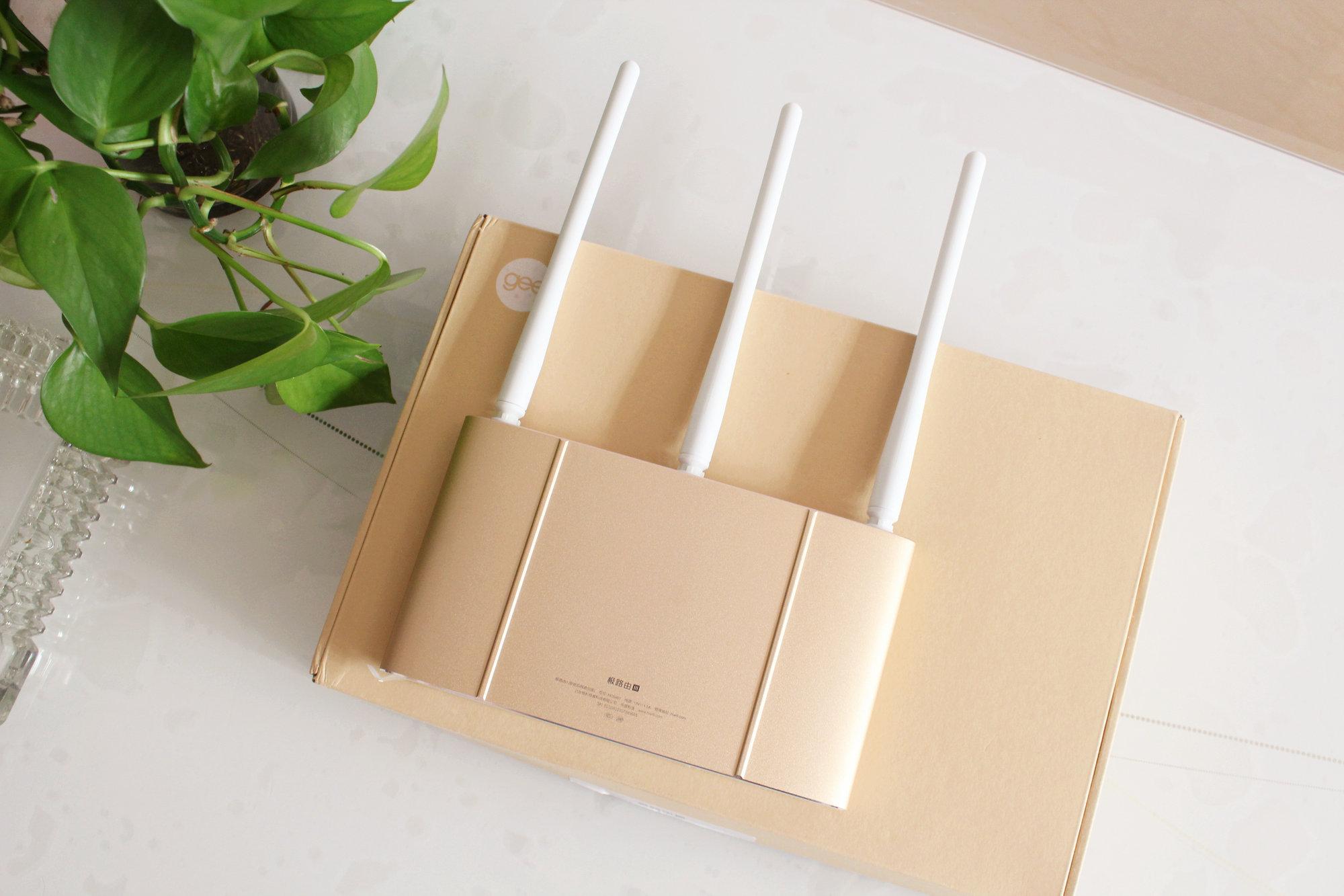 极路由怎么样好不好缺点有哪些，极路由好不好用（土豪金“极路由3”入手体验）