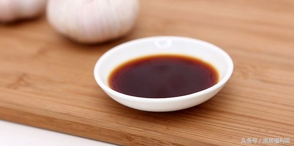 咖啡污渍怎么洗小妙招，去咖啡污渍最有效的方法（酒渍等污渍的家居小妙招）