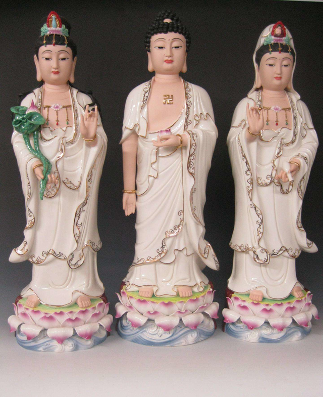 西方三圣佛是哪三位，三圣佛都有那三位菩萨（西方三圣的代表寓意）
