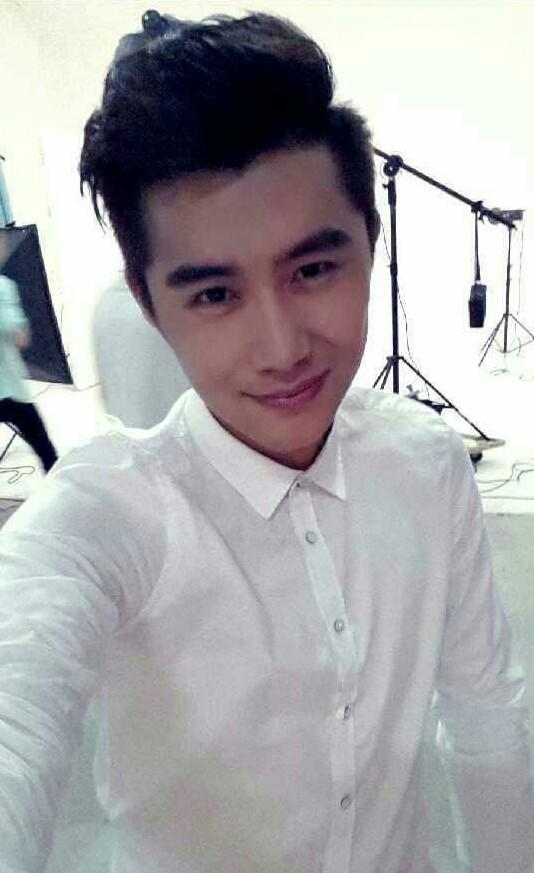 的谦谦君子李沛乾再来他们几个好哥们的合影人气蛮高的陈信维和李钊