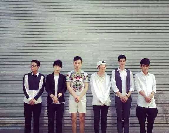 杜宥仪新浪微博,杜宥仪新浪微博泸州幼师学校(那些年的非美人气男嘉宾