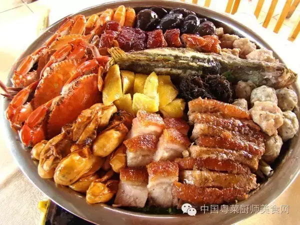 一品锅是把菜叠起来煮吗，一品锅是把菜叠起来煮吗图片（正宗广东粤菜大盆菜的做法）