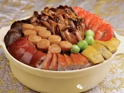 一品锅是把菜叠起来煮吗，一品锅是把菜叠起来煮吗图片（正宗广东粤菜大盆菜的做法）