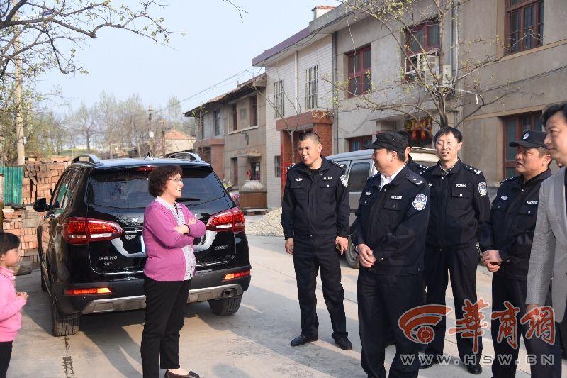 怎样看待游客翻墙进入动物园的行为，将对相关违法人员进行罚款或拘留