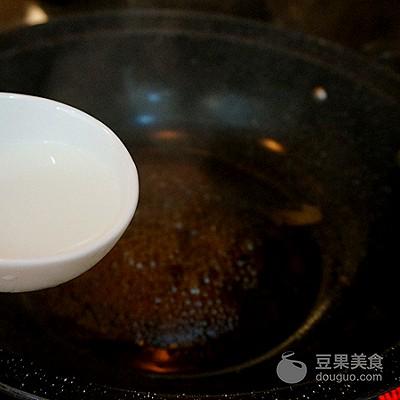 四川糖扣肉的做法，四川糖扣肉的做法 最正宗的做法（盐菜扣肉的做法）