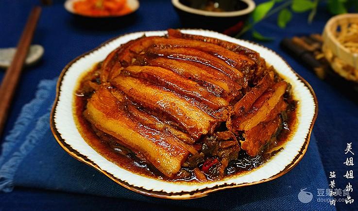 四川糖扣肉的做法，四川糖扣肉的做法 最正宗的做法（盐菜扣肉的做法）