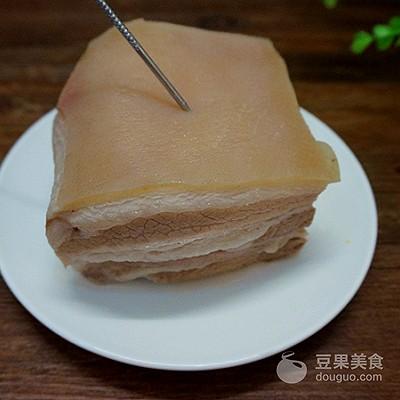 四川糖扣肉的做法，四川糖扣肉的做法 最正宗的做法（盐菜扣肉的做法）