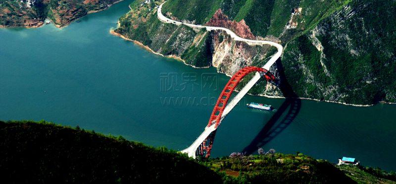巴东长江大桥，巴东长江大桥夜景图片（地标名片——巫山长江大桥）