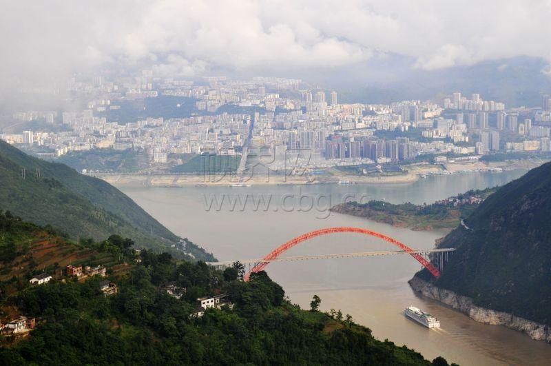 巴东长江大桥，巴东长江大桥夜景图片（地标名片——巫山长江大桥）