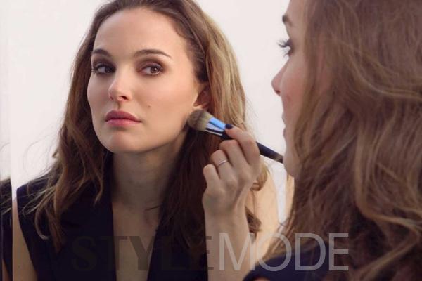 迪奥化妆品怎么样，迪奥怎么样（为何Dior的化妆品让人疯狂向往）