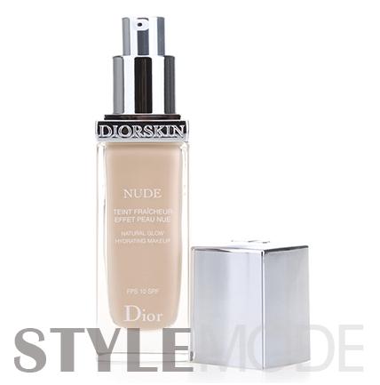 迪奥化妆品怎么样，迪奥怎么样（为何Dior的化妆品让人疯狂向往）