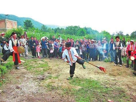 丽江的少数民族有那些，云南少数民族运动会（人在丽江丨丽江26个少数民族十三）