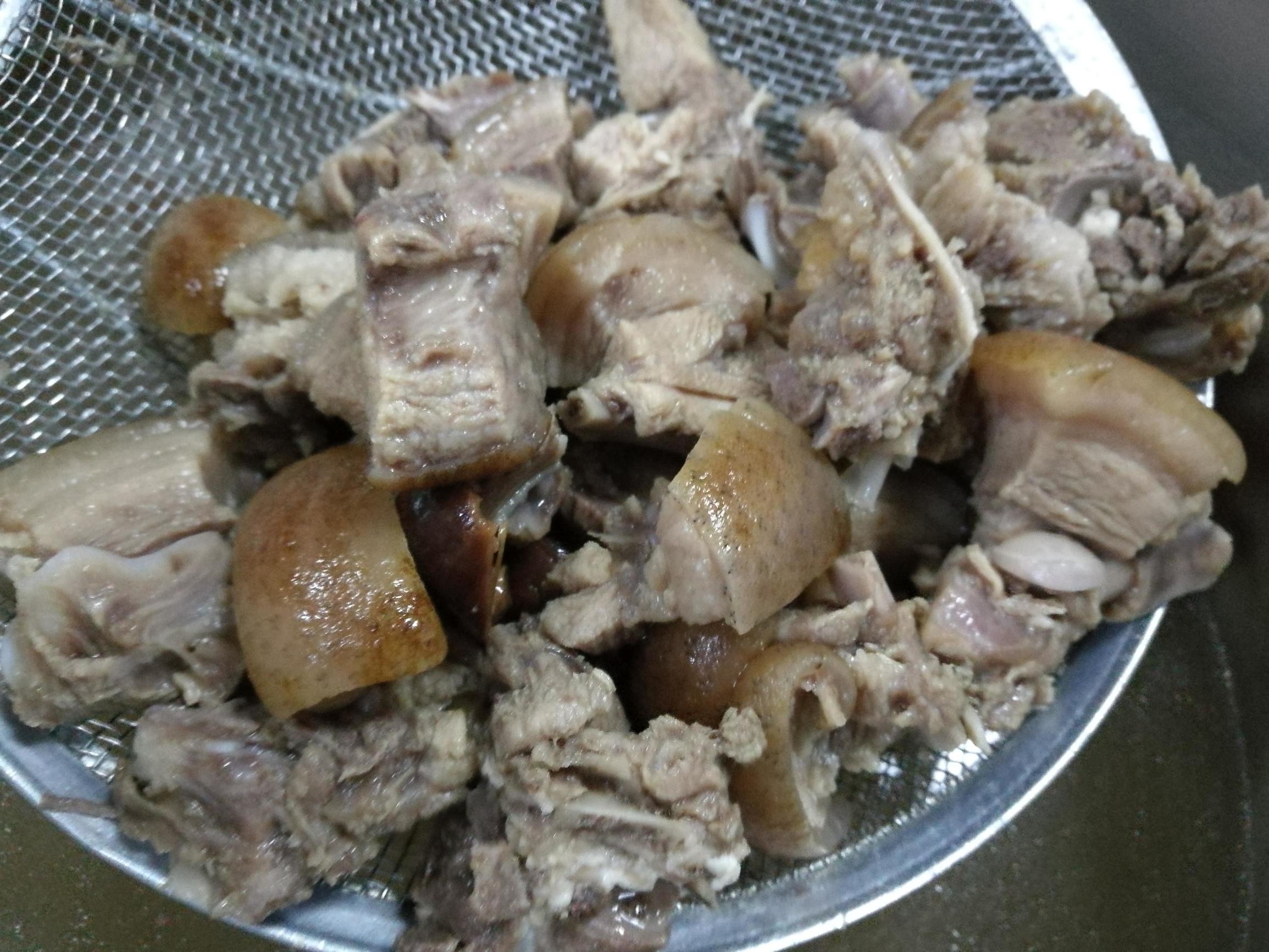 芭蕉花炖猪心的功效与作用,芭蕉花的功效(云南文山壮族的传统美食)_犇