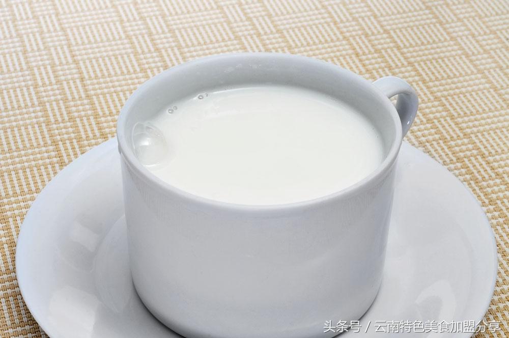 泡鲁达是什么东西，泡鲁达是什么（云南德宏的一道夏天喝的饮品泡鲁达）