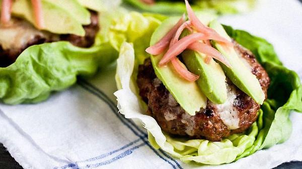 六角蝾螈的养殖技巧，如何养六角蝾螈（庆幸最后一个逃出了魔抓）