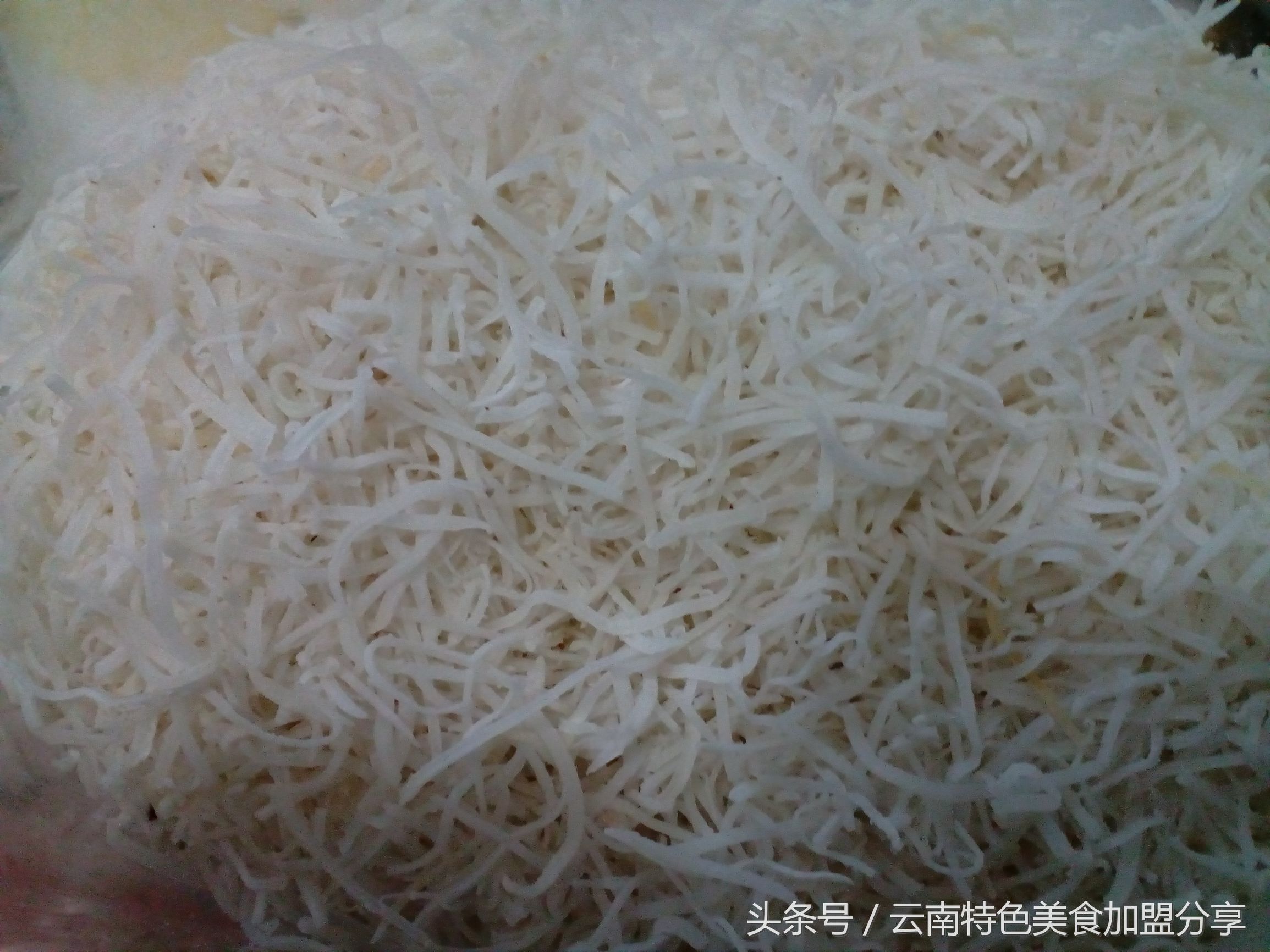 泡鲁达是什么东西，泡鲁达是什么（云南德宏的一道夏天喝的饮品泡鲁达）