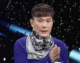 张信哲现任妻子，张信哲现任妻子黄韵玲（多次相亲因其歌手身份遭拒）