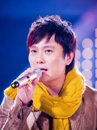 张信哲现任妻子，张信哲现任妻子黄韵玲（多次相亲因其歌手身份遭拒）