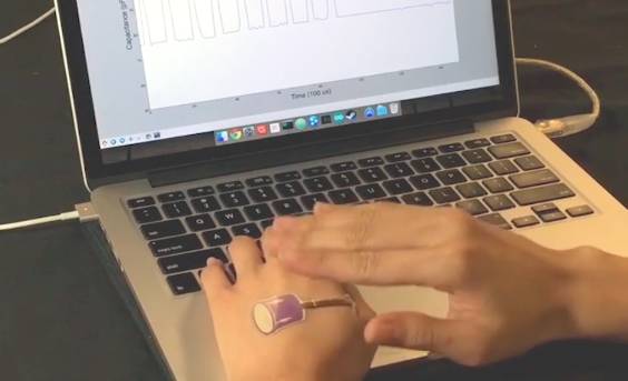 怎么自己在家做纹身贴，怎样在家里自制纹身贴（教你DIY智能纹身贴）