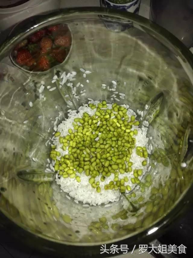 豆饼怎么做好吃，红薯土豆饼怎么做好吃（蒜香炒豆饼：湖北人过早必备）
