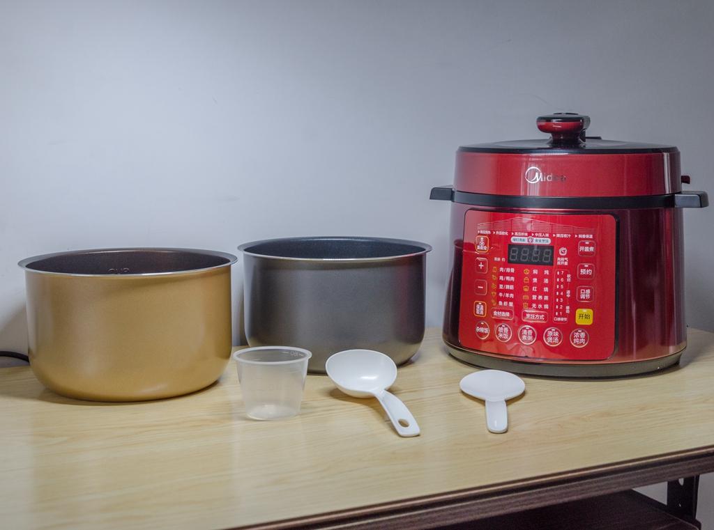 美的电压力锅使用方法介绍，美的电压力锅怎么用（美的新品全能安全王电压力锅测评）