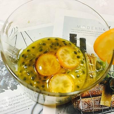百香果蜂蜜怎么做，好喝的百香果蜂蜜水怎么做（百香果蜂蜜饮的做法）