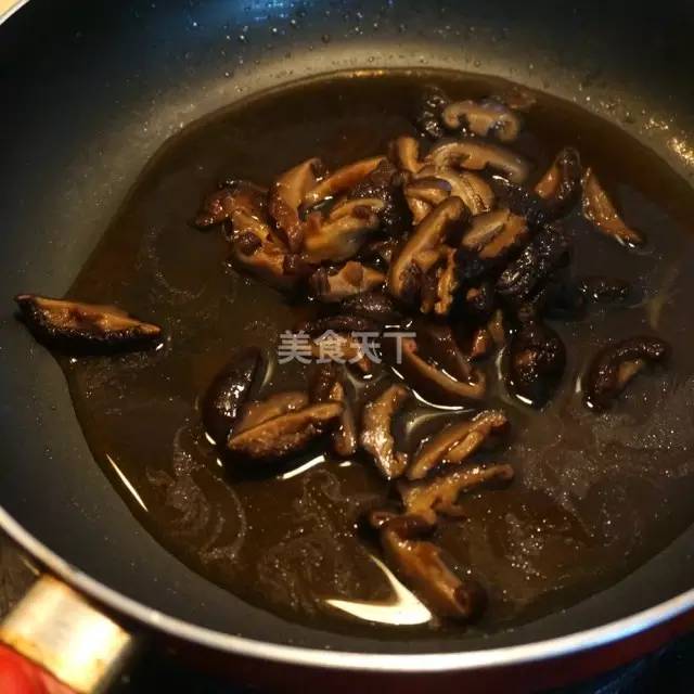 美食做法大全菜谱，美食大全菜谱做法（七种蘑菇最有营养吃法大公开）
