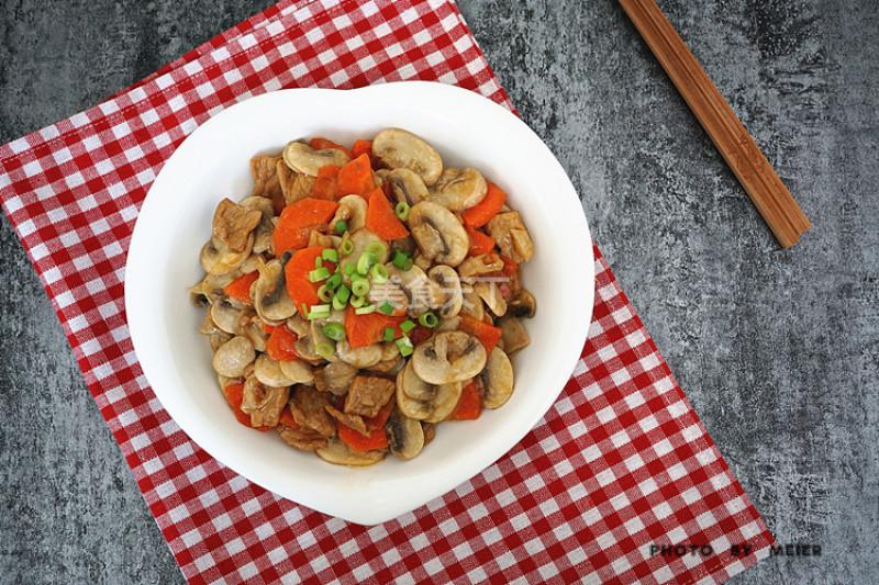 美食做法大全菜谱，美食大全菜谱做法（七种蘑菇最有营养吃法大公开）
