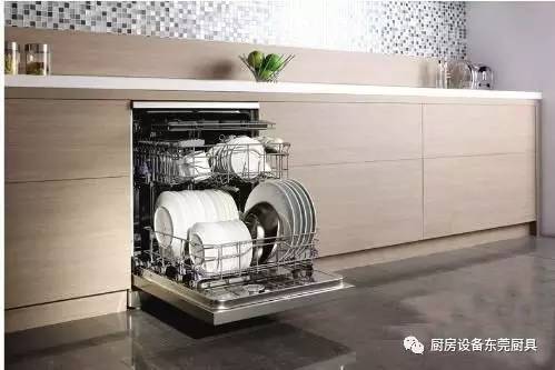 消毒柜原理是什么，消毒柜的原理是什么（消毒柜消毒方式原理解读）