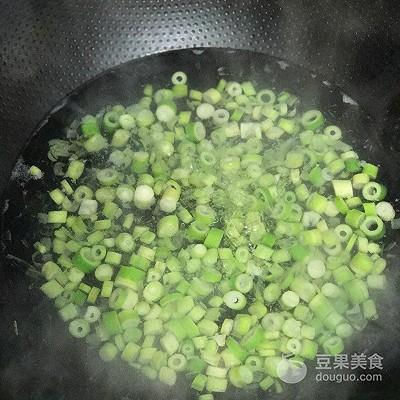 怎么为清明粿配粉，用生粉做粉粿（艾叶粿的做法）