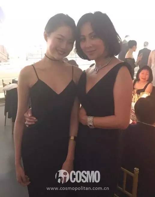 女神张辛苑，微信头像，女神张辛苑（网红五官完美凑一起咋就没明星好看呢）