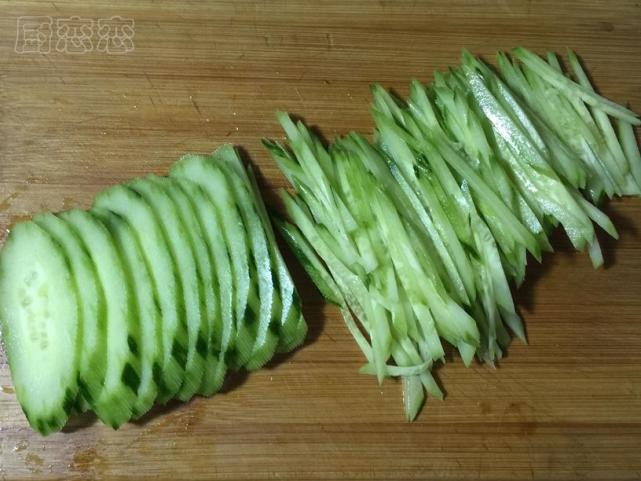 请问魔芋100克热量多少千卡，请问魔芋100克热量多少千卡呢（清新可口边吃边瘦）