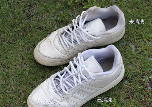 普通洗衣机洗鞋的正确方法，第一次知道原来洗衣机还能刷鞋
