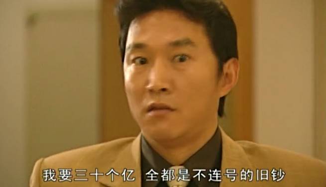 张世豪原型是谁，插翅难逃张世豪原型是谁（他在影片中的“画像”同样钟爱AK47）