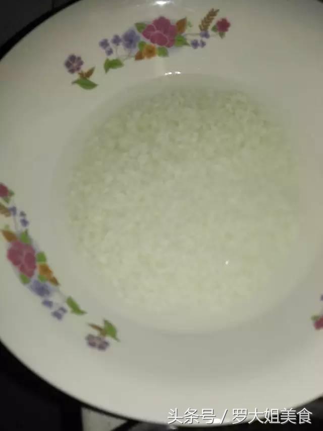 豆饼怎么做好吃，红薯土豆饼怎么做好吃（蒜香炒豆饼：湖北人过早必备）